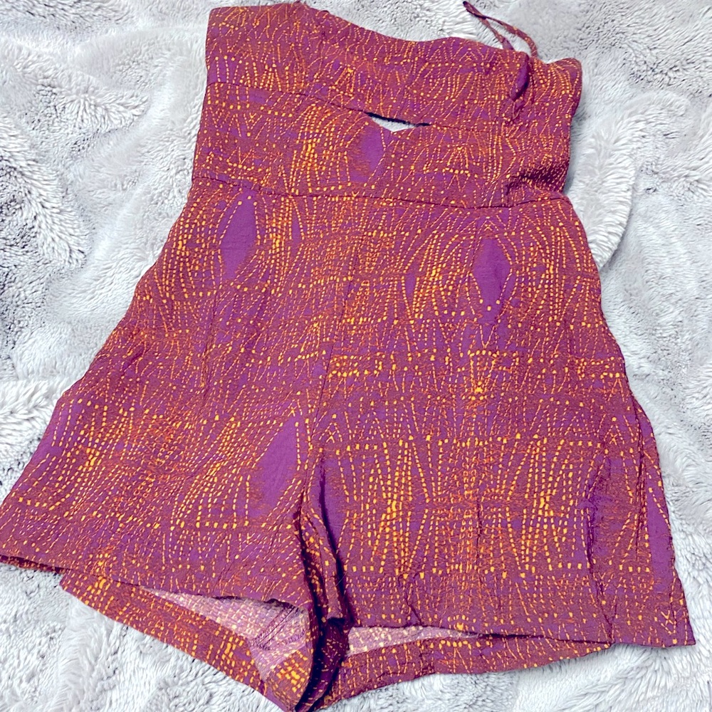 BCBG Shorts Romper with POCKETS!